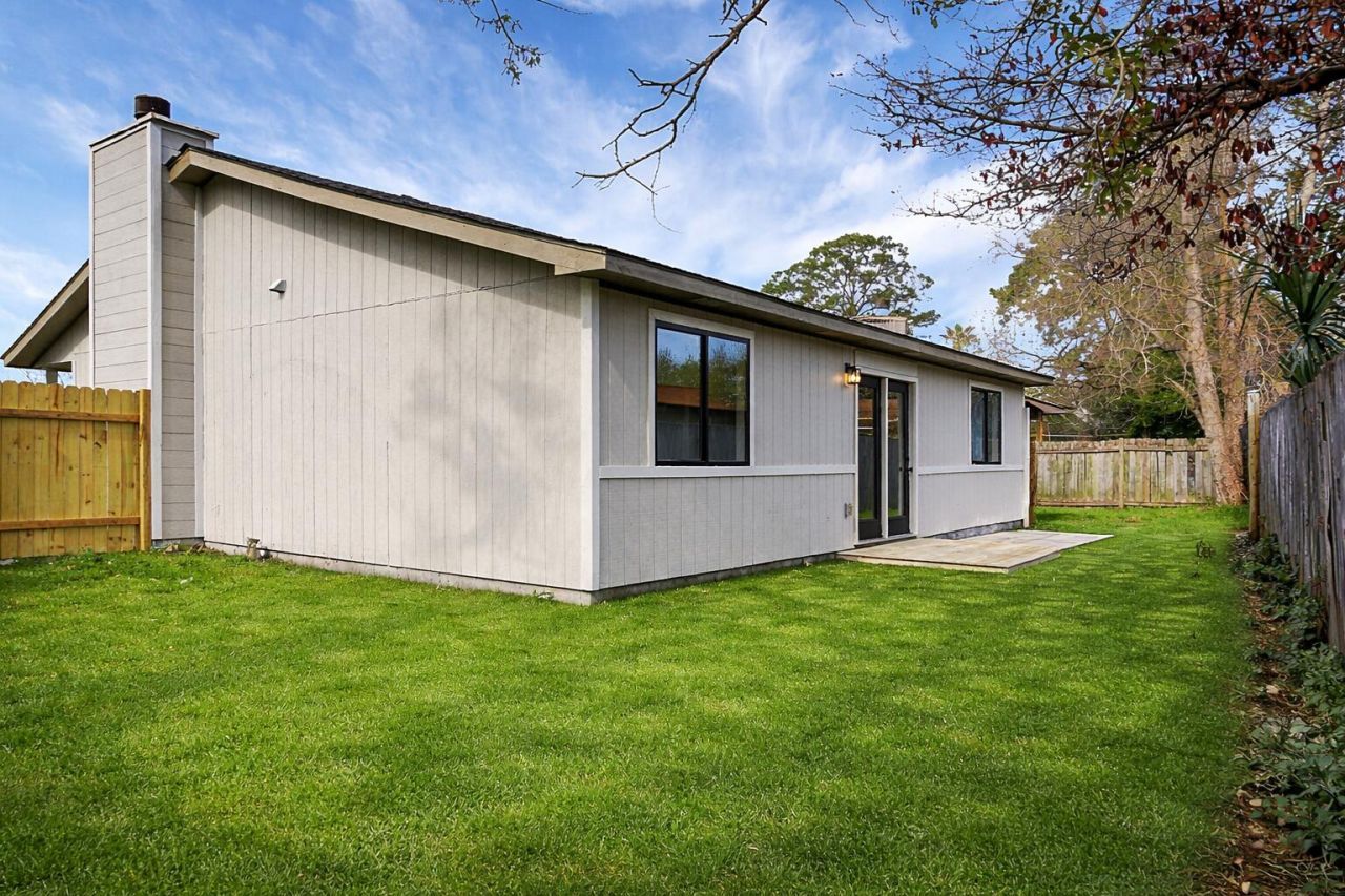 1837 Sundancer Lane Photo 21