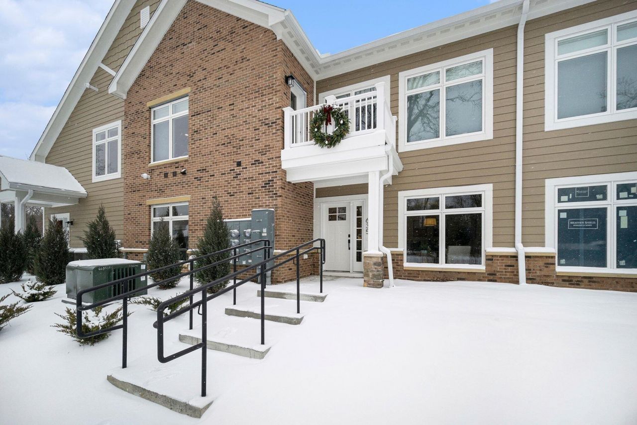 634 Boardwalk Lane, Dexter, MI 48130 Main Photo