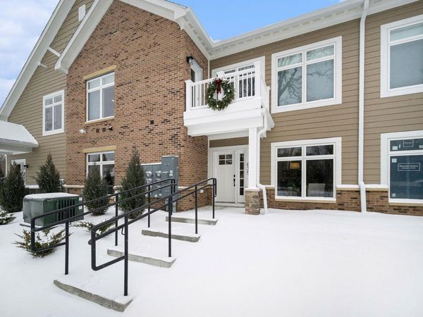 634 Boardwalk Lane, Dexter, MI 48130