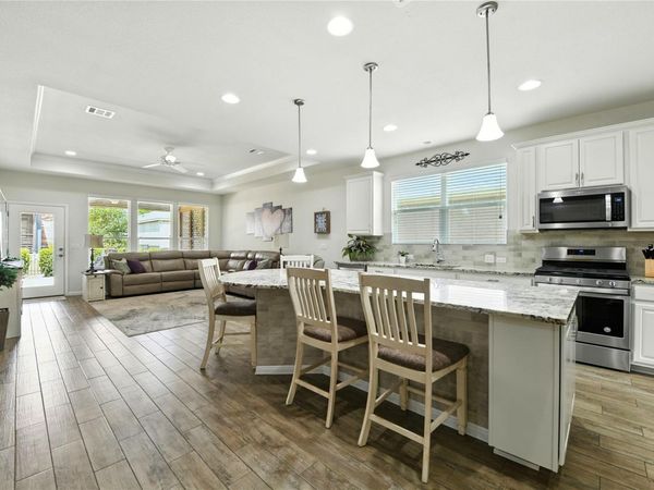 107 Calhoun LN, Georgetown, TX 78633