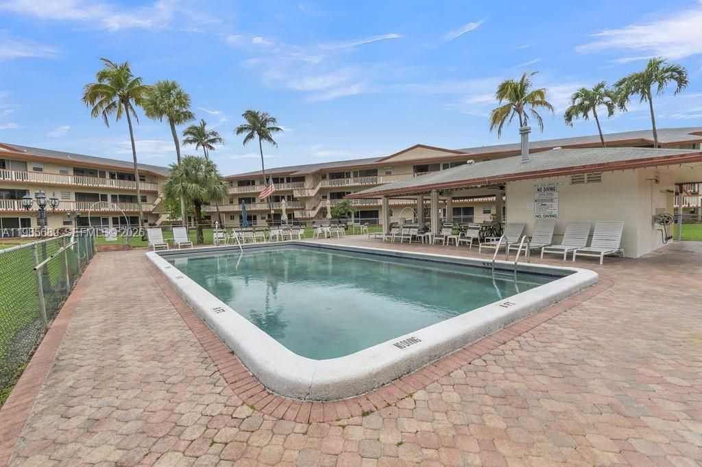 5300 Washington St , Unit J218, Hollywood, FL 33021 Photo