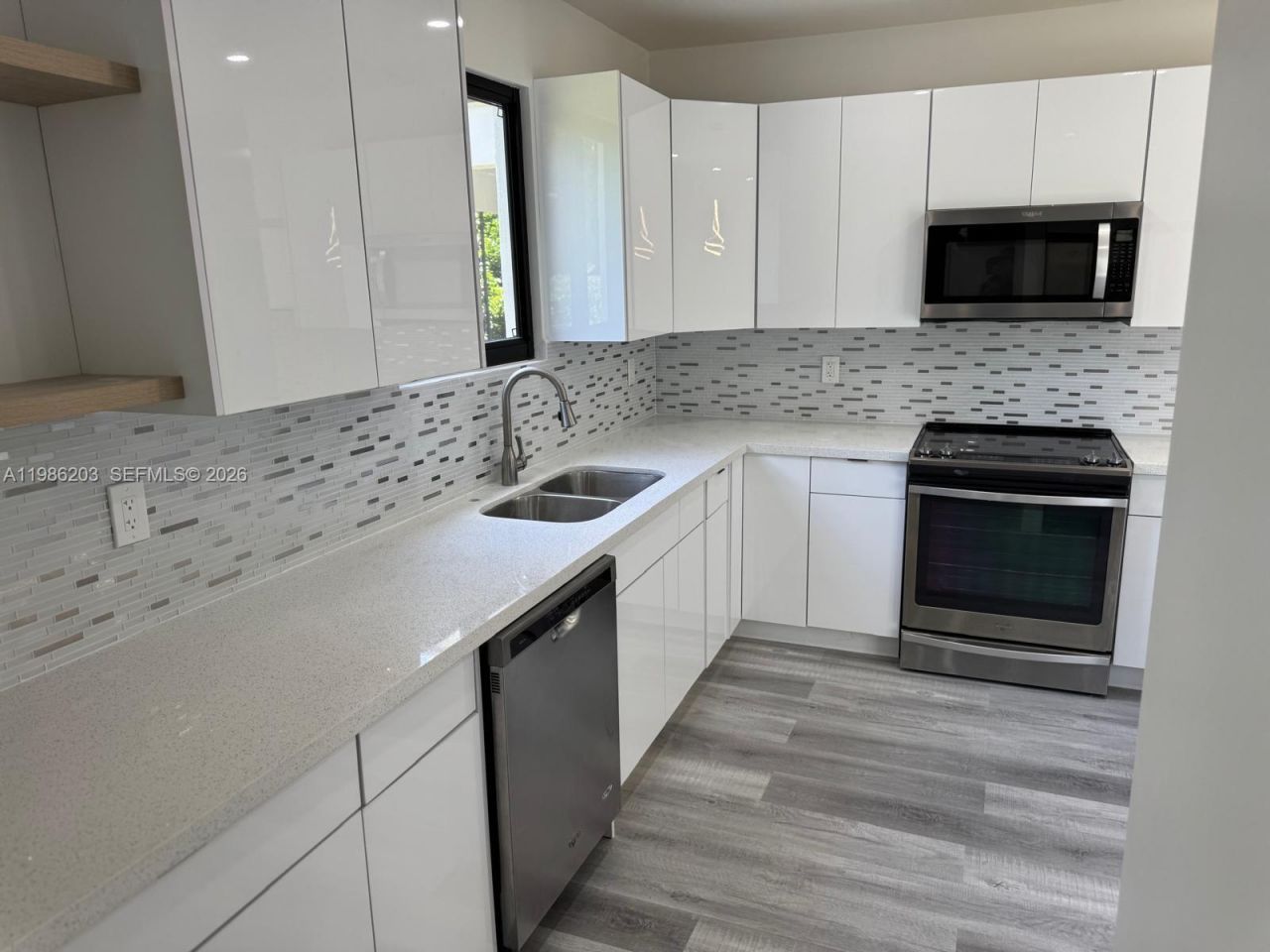 2160 NW 30th St , Miami, FL 33142 Photo