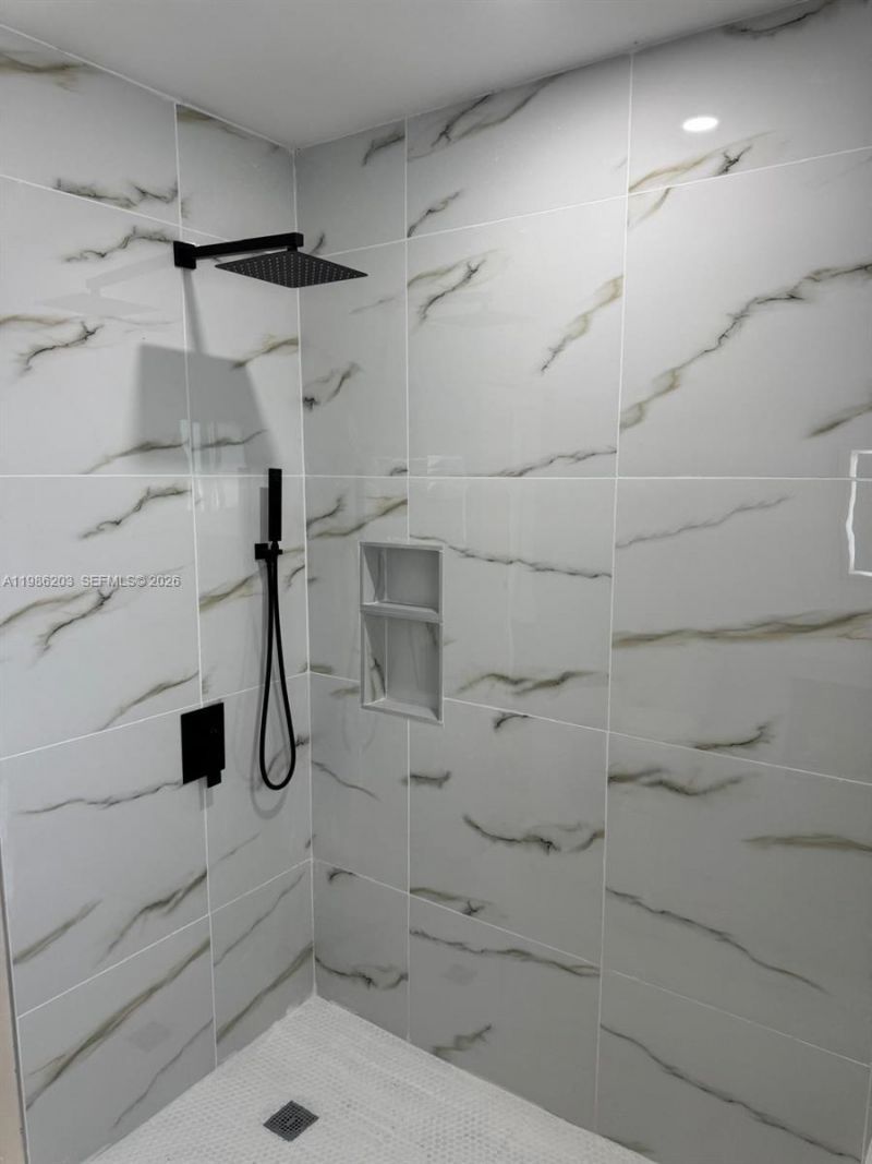 2160 NW 30th St , Miami, FL 33142 Photo