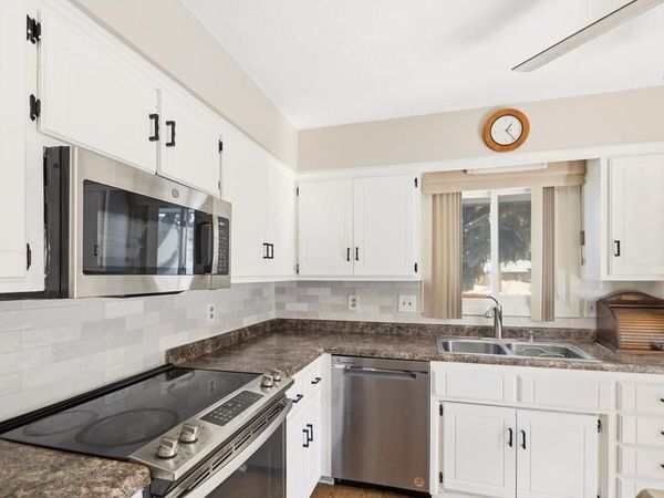 424 Aurora Avenue , Saint Paul, MN 55103