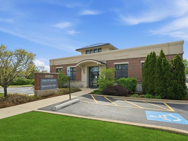 828 N Cass Avenue, Unit 1B, Westmont, IL 60559