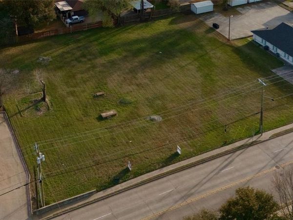 3208 W Park Row Drive , Pantego, TX 76013