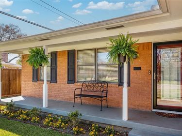 5811 Clendenin Avenue, Dallas, TX 75228