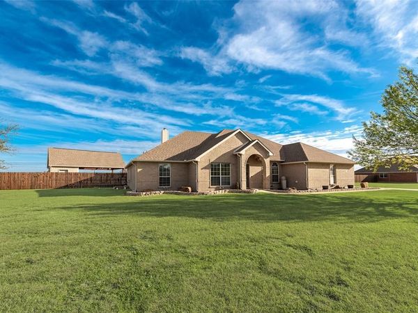 103 Springfield Lane, Red Oak, TX 75165