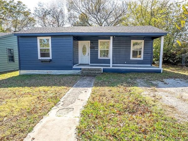 208 3rd Street, Whitesboro, TX 76273
