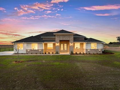 995 Galaxy Road Woodway, TX 76712