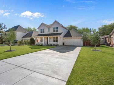 3649 Shelby Drive, Fort Worth, TX 76109