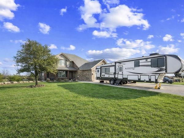 10550 Jackson Road, Krum, TX 76249