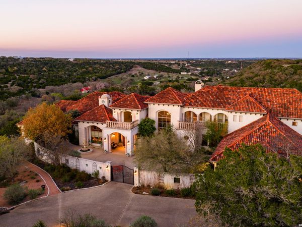 2121 Landmark Lane, Kerrville, TX 78028