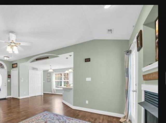 2719 Woodcreek Ln. Photo 12