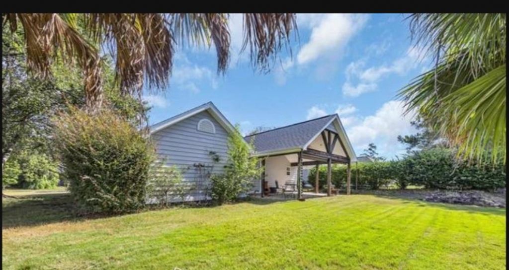 2719 Woodcreek Ln. Photo 2
