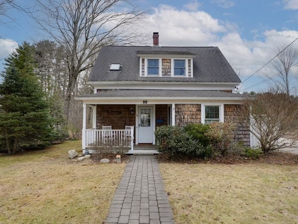 44 Baker St, Holliston, MA 01746
