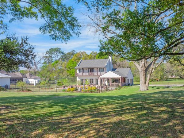 732 Louis Arceneaux Road , Lafayette, LA 70507