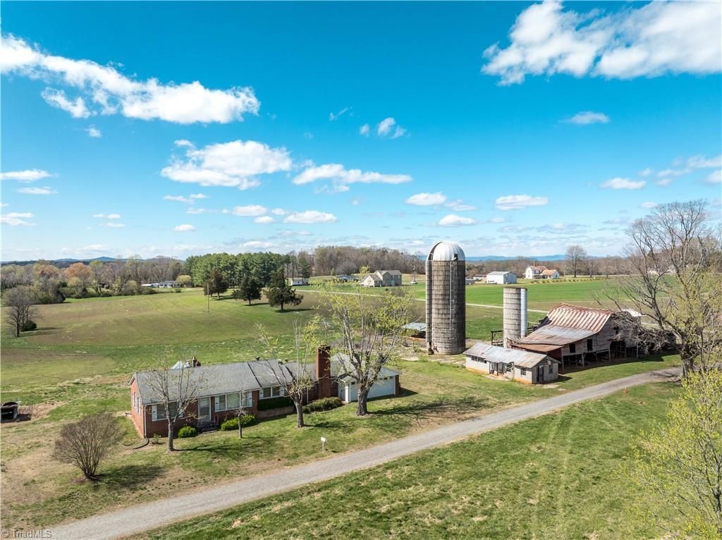 2012 Old Fletcher Road, Yadkinville, NC 27055 Main Photo