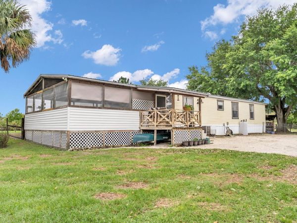 17255 NW 272nd Street, Okeechobee, FL 34972