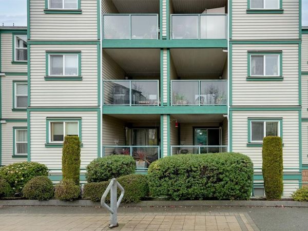894 Vernon Ave , Unit 208, Saanich, BC V8X 2W6