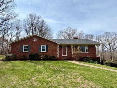 205 Woodrow Avenue, Monroe, VA 24574