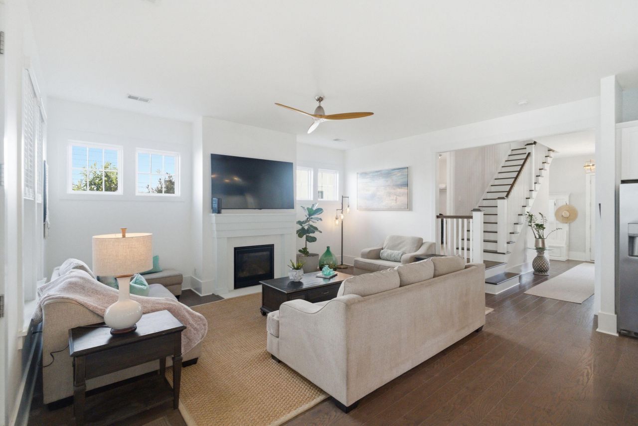 1645 Banning Street Photo 13