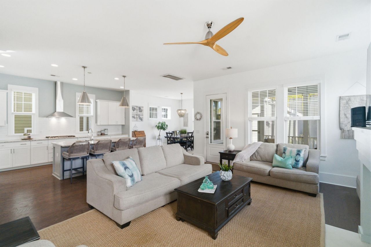 1645 Banning Street Photo 14