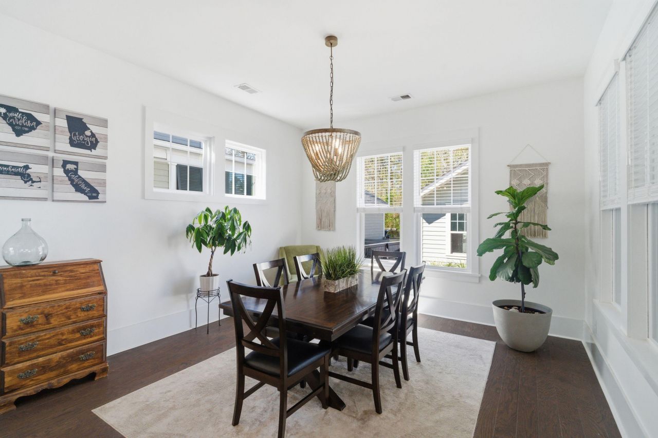 1645 Banning Street Photo 20