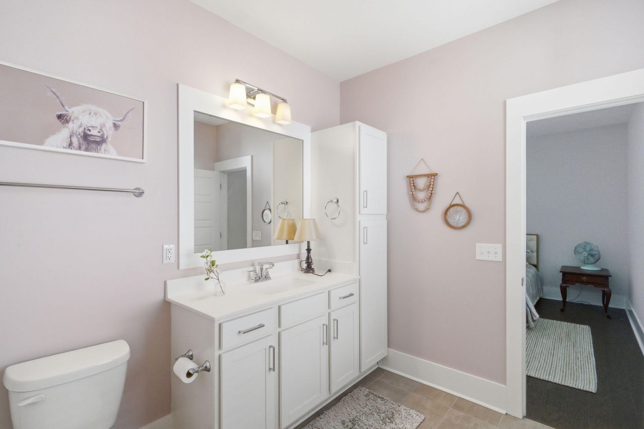 1645 Banning Street Photo 36