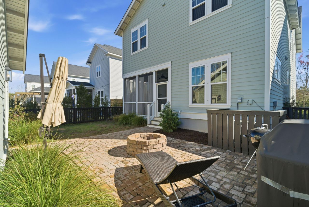 1645 Banning Street Photo 43