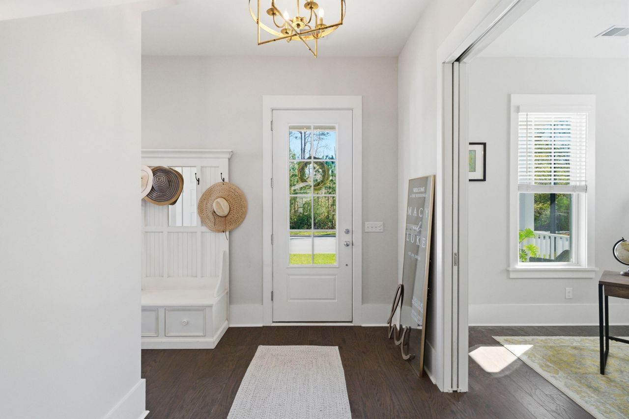 1645 Banning Street Photo 8