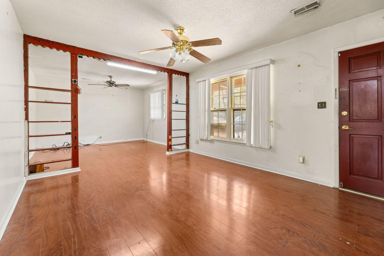 1001 Margaret Drive Photo 10