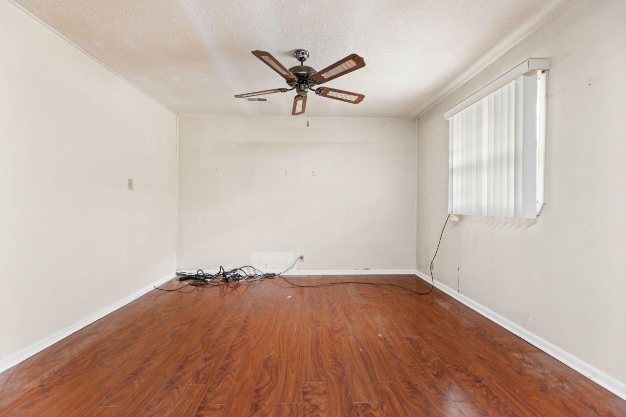 1001 Margaret Drive Photo 12