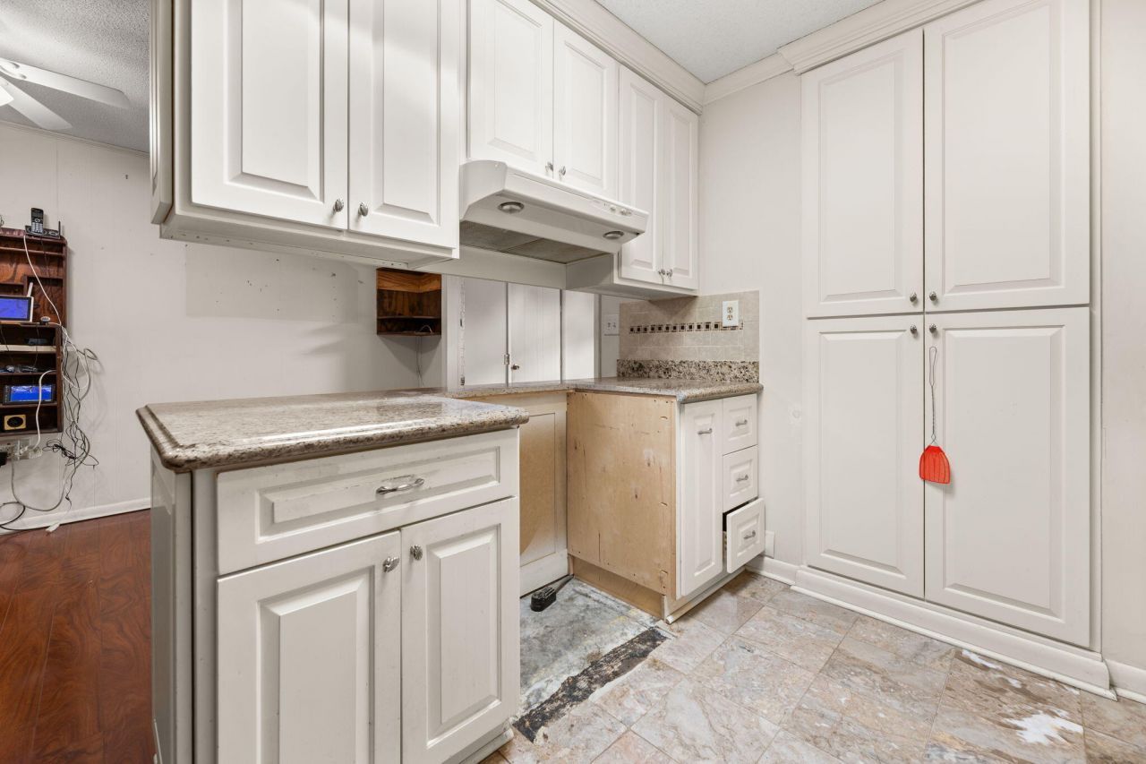 1001 Margaret Drive Photo 5