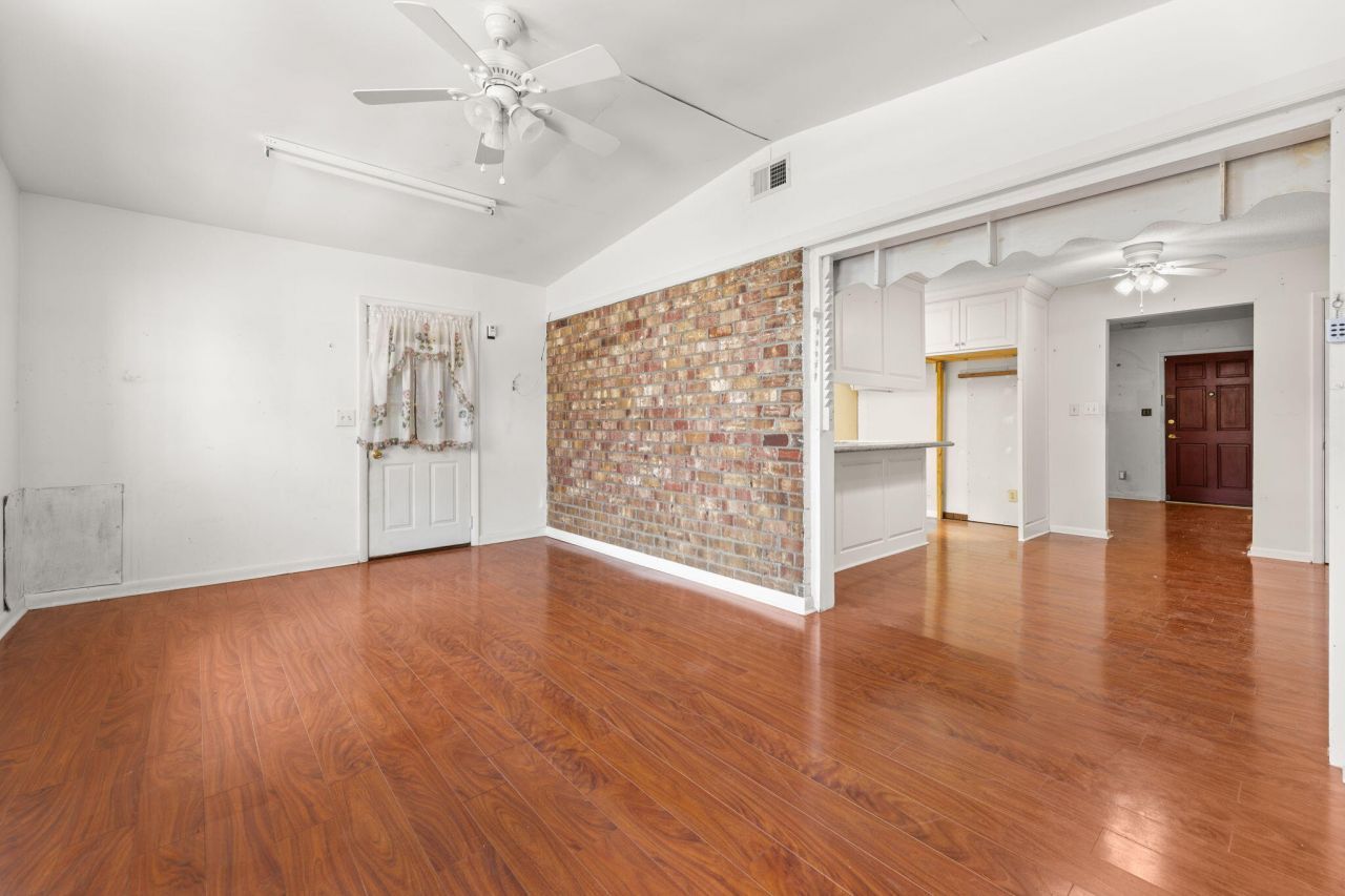 1001 Margaret Drive Photo 9