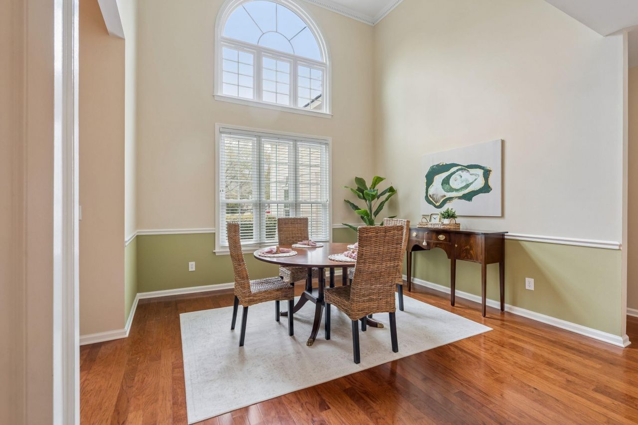 1250 Old Ivy Way Photo 7