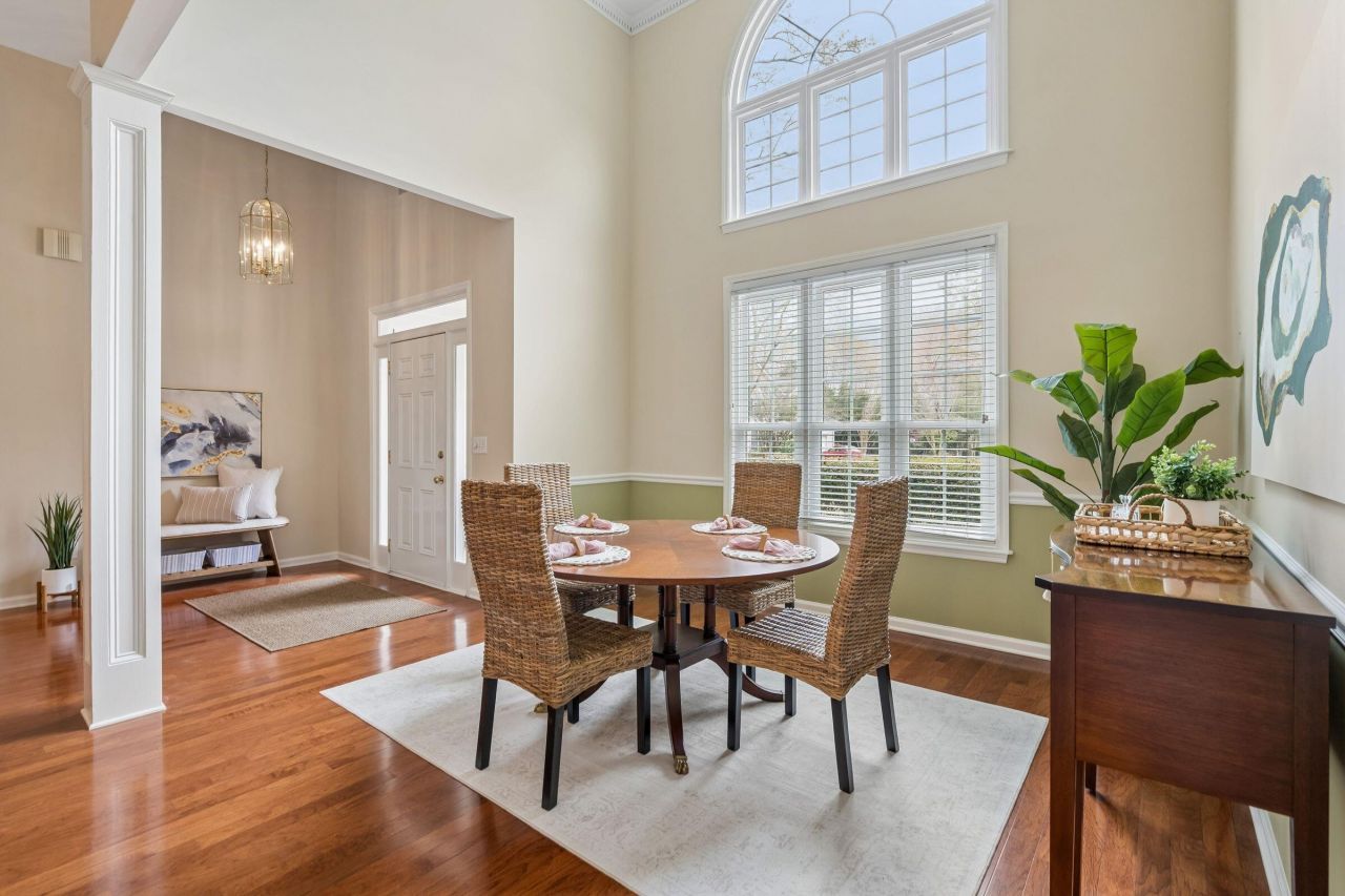 1250 Old Ivy Way Photo 8