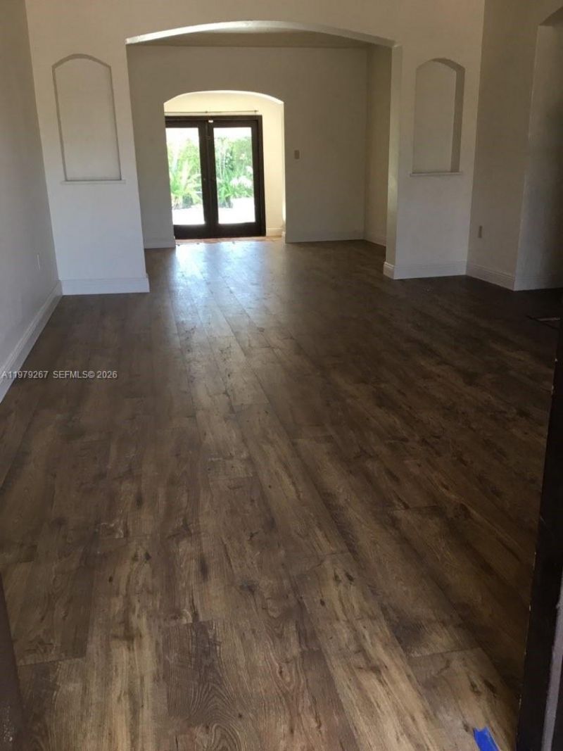 8927 Hawthorne Ave , Surfside, FL 33154 Photo