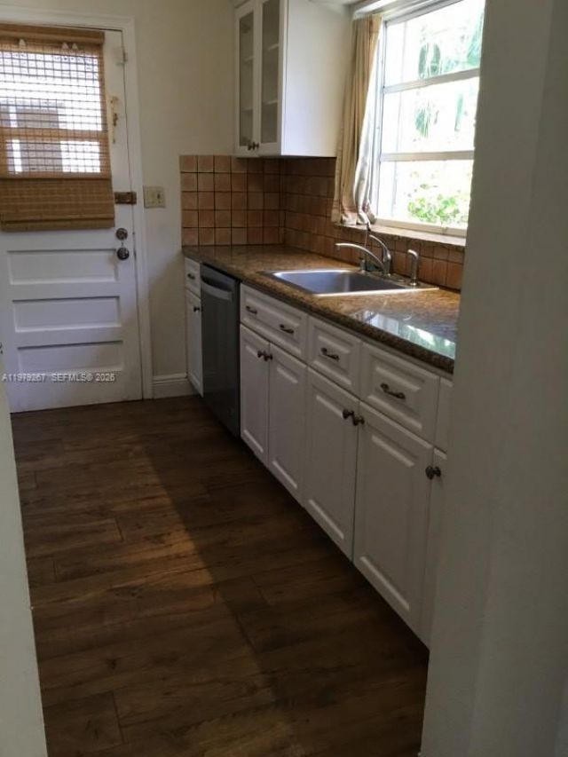 8927 Hawthorne Ave , Surfside, FL 33154 Photo