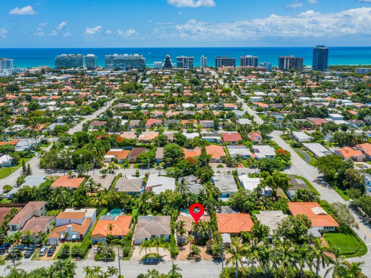 8927 Hawthorne Ave , Surfside, FL 33154 Photo