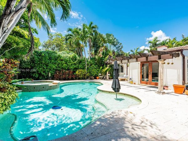 8927 Hawthorne Ave , Surfside, FL 33154