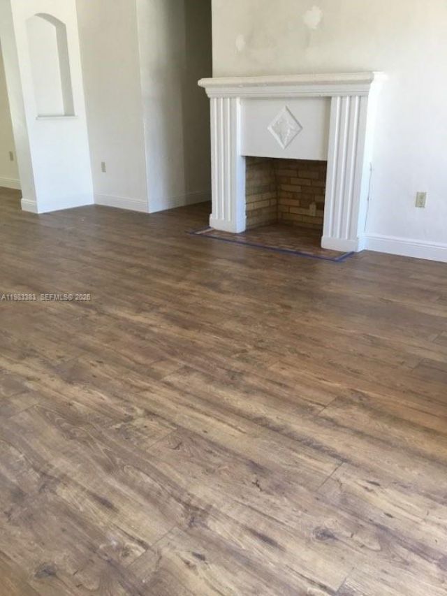 8927 Hawthorne Ave, Surfside, FL 33154 Photo