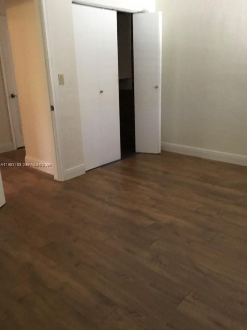 8927 Hawthorne Ave, Surfside, FL 33154 Photo