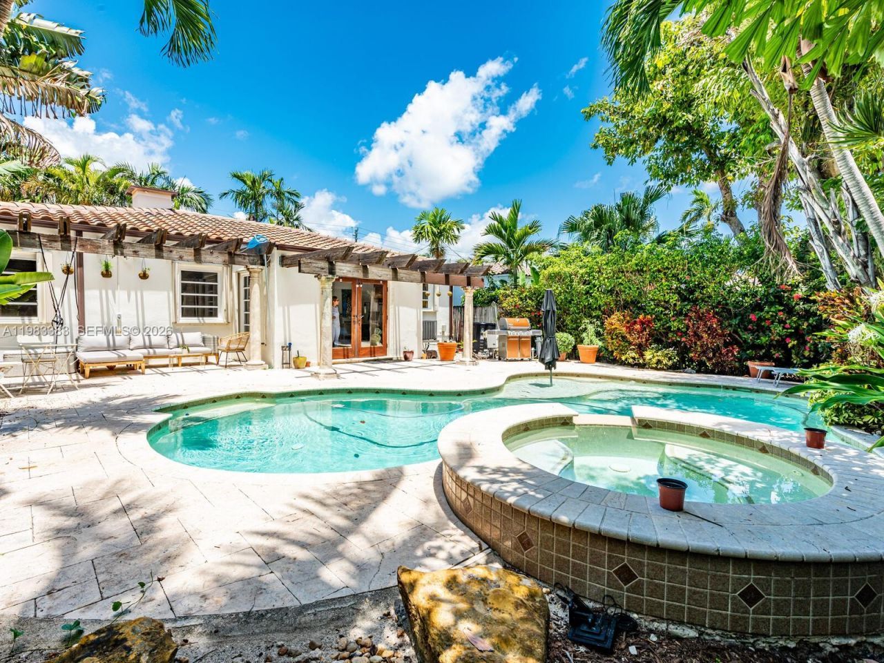 8927 Hawthorne Ave, Surfside, FL 33154 Photo