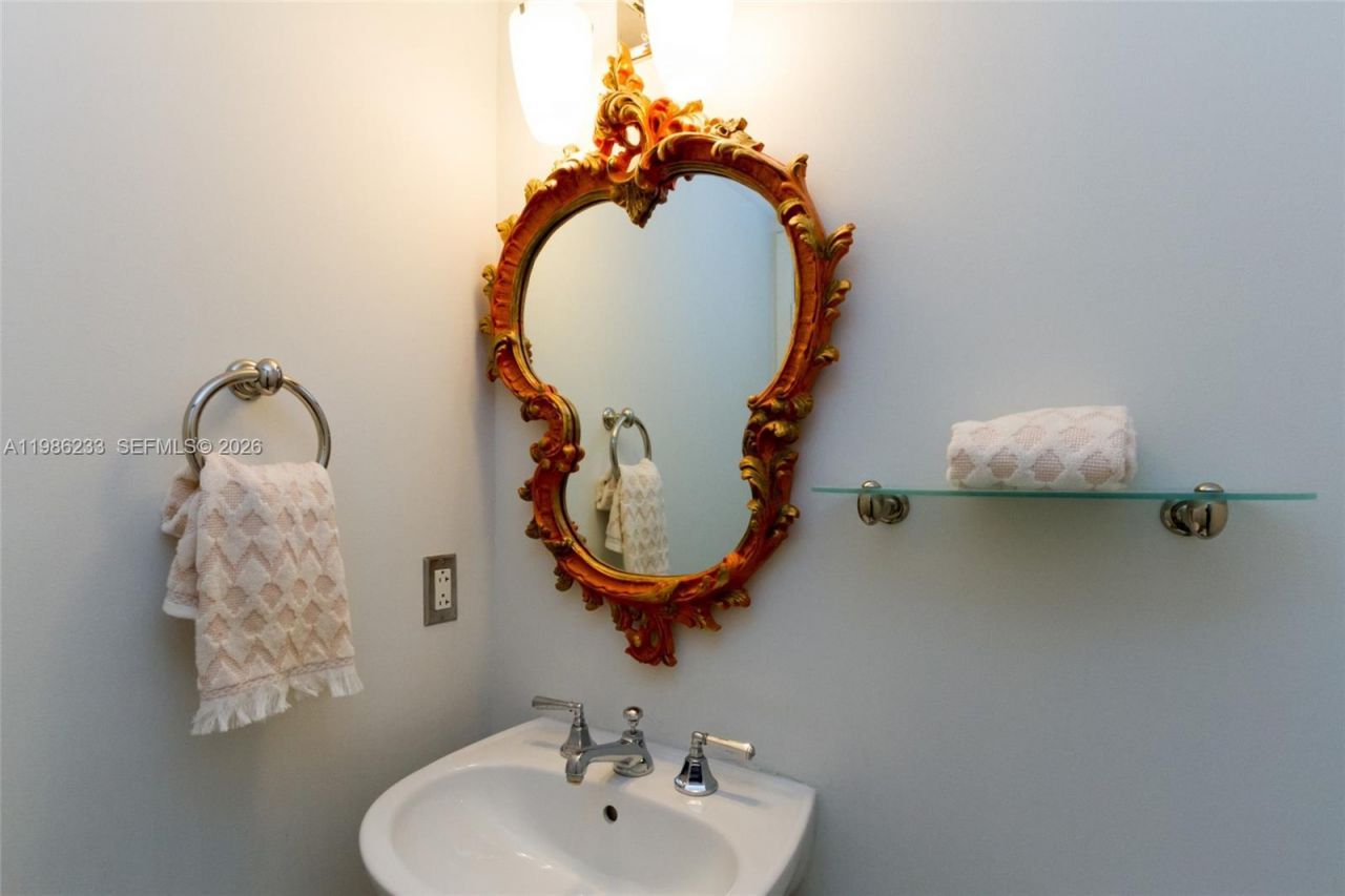 1500 Ocean Dr, Unit 601, Miami Beach, FL 33139 Photo