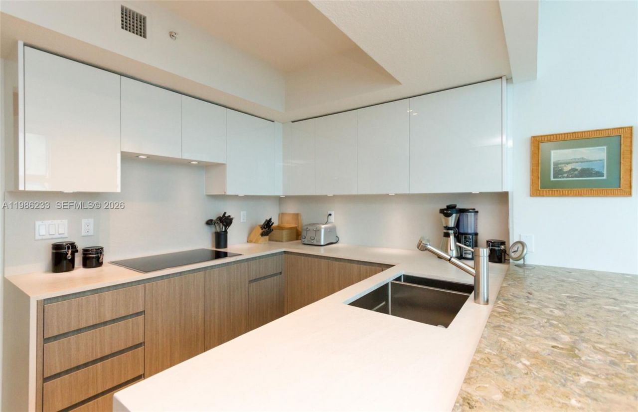 1500 Ocean Dr, Unit 601, Miami Beach, FL 33139 Photo