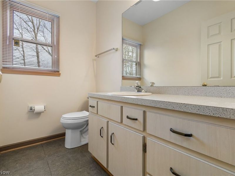 4469 Shelly Drive , Seven Hills, OH 44131 Photo 15