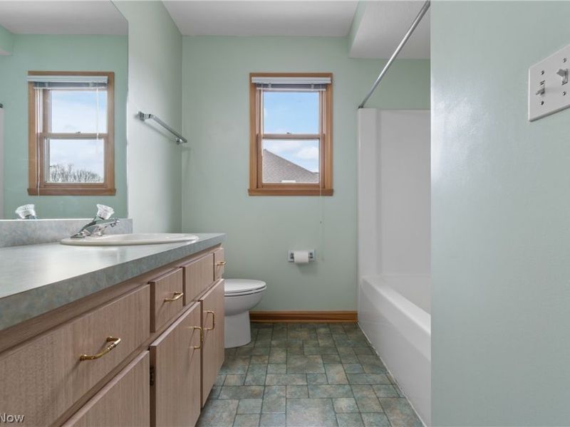 4469 Shelly Drive , Seven Hills, OH 44131 Photo 27