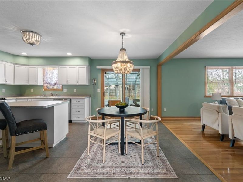 4469 Shelly Drive , Seven Hills, OH 44131 Photo 9