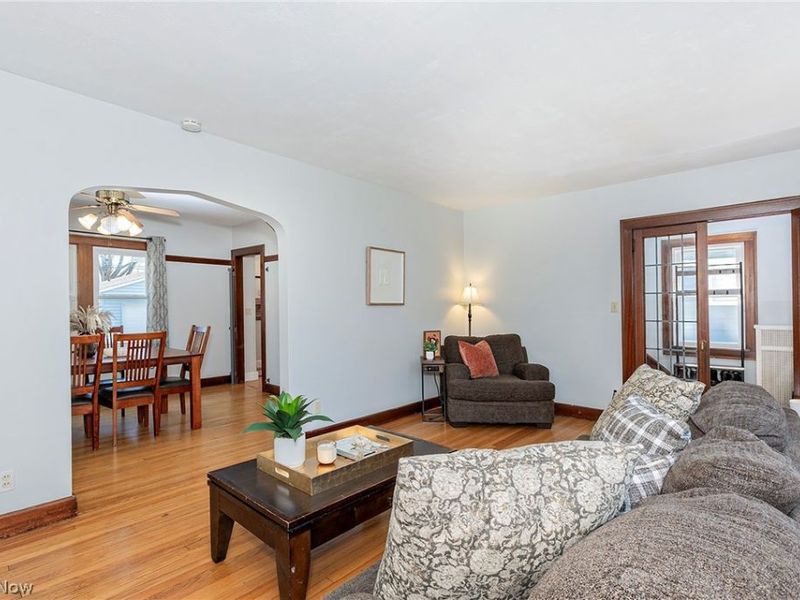 923 Cambridge Road, Cleveland Heights, OH 44121 Photo 4